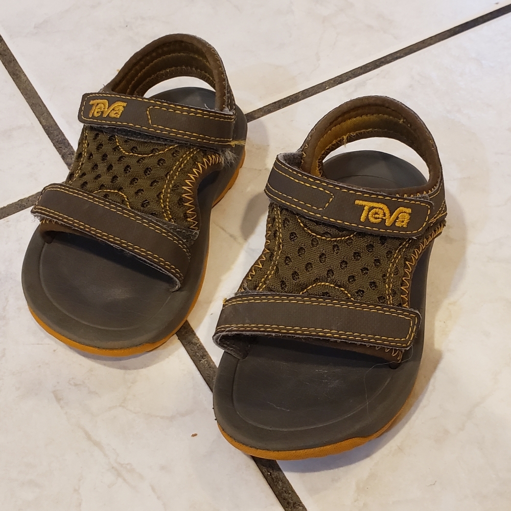 Teva Toddler Sandles Size 6